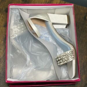 Chic Pearl Embellished Cream Heels